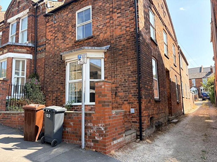 1 Bedroom Flat To Rent In Beaumont Fee, Lincoln, LN1