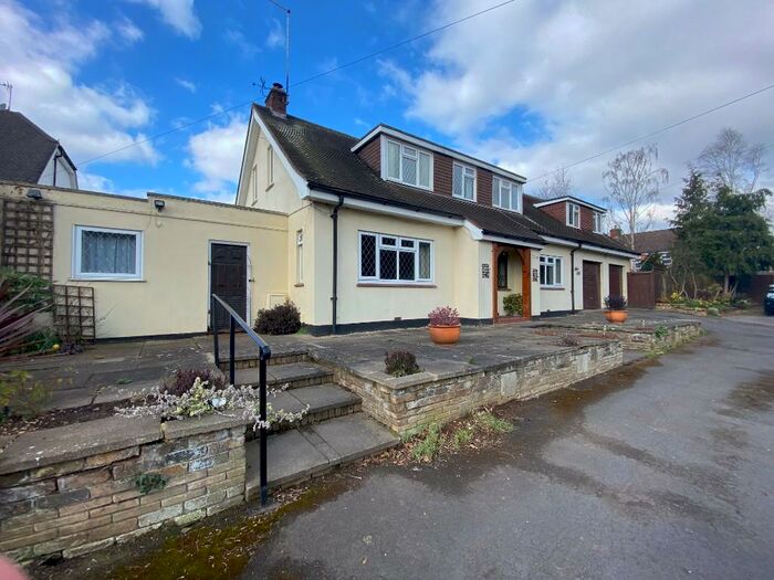 1 Bedroom Ground Flat To Rent In Allard Way, Broxbourne, Hertfordshire, EN10