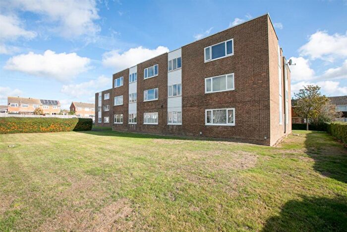 2 Bedroom Apartment For Sale In Wesley Court, Royal Wootton Bassett, SN4