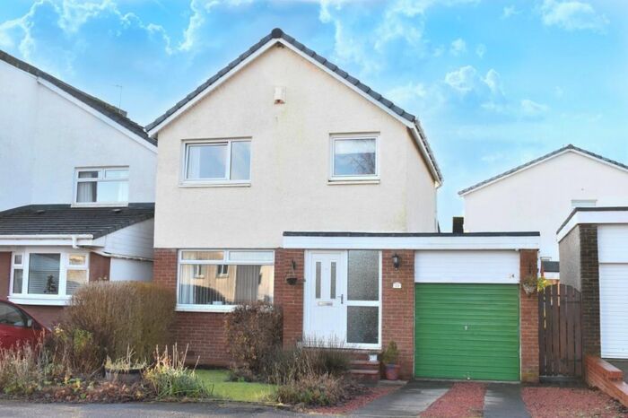 3 Bedroom Detached House To Rent In Smeaton Avenue, Torrance, Glasgow G64