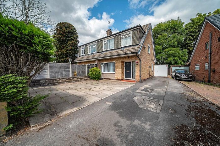 3 Bedroom Semi-detached House For Sale In Highwood Avenue, Leeds, West Yorkshire, LS17
