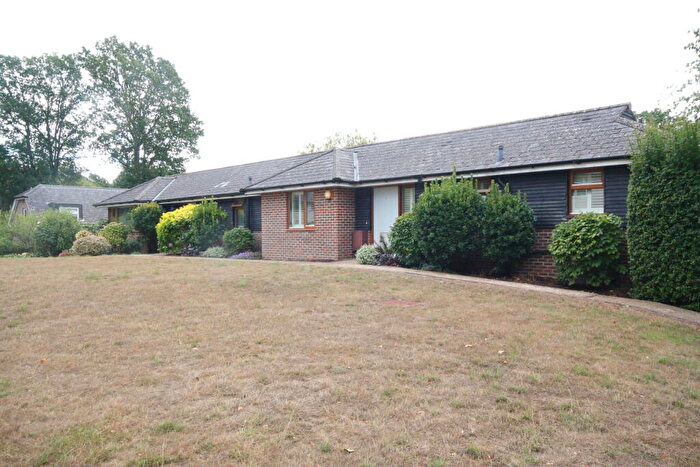 2 Bedroom Flat To Rent In St. Johns Lodge, Woking, GU21