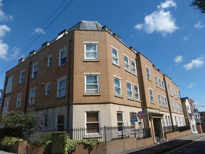 2 Bedroom Flat To Rent In George Street, Ramsgate, Kent, CT11