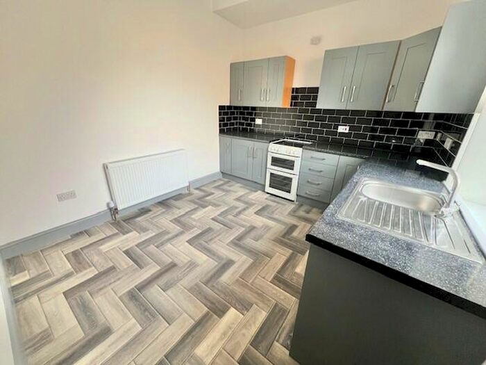 2 Bedroom Apartment To Rent In Horton Street, Halifax, HX1