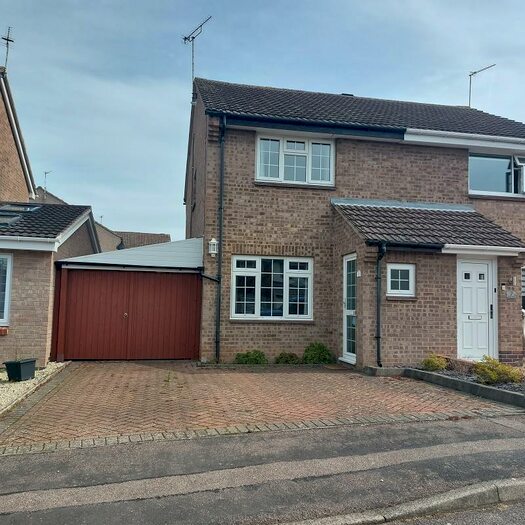 2 Bedroom Semi-Detached House To Rent In Brook Gardens, Glen Parva, Leicester, Leicestershire., LE2