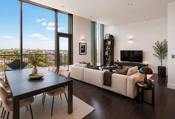 2 Bedroom Flat For Sale In Camden Road, London, NW1