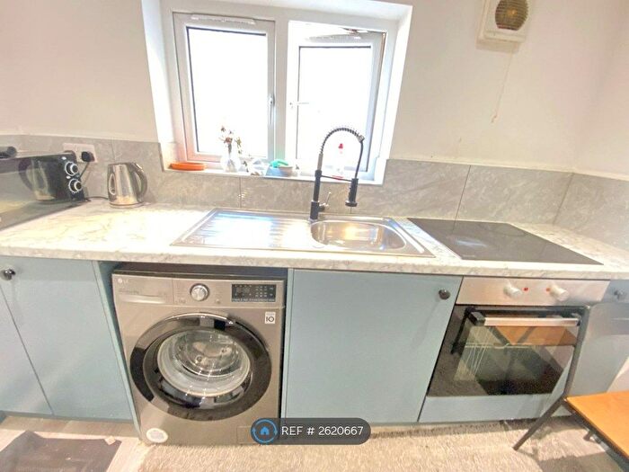 2 Bedroom Terraced House To Rent In Woolwich Road, London, SE7