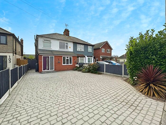 3 Bedroom Detached House For Sale In Writtle Road, Chelmsford, CM1