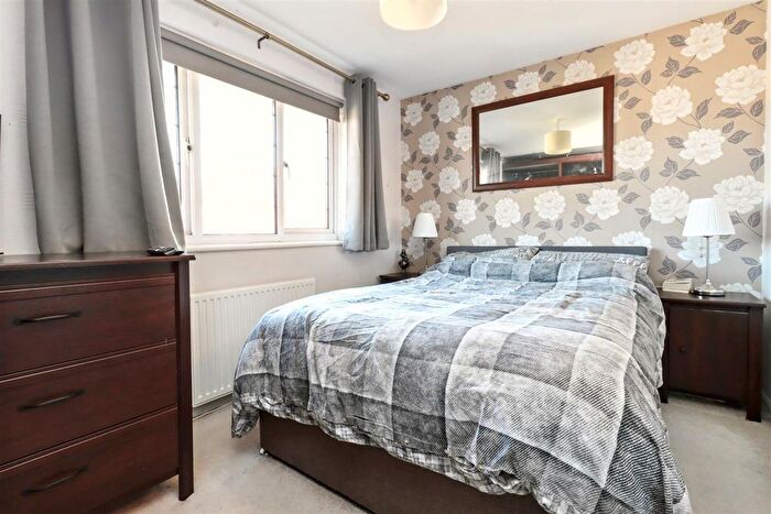 2 Bedroom Terraced House For Sale In Corner Croft, Clevedon, BS21