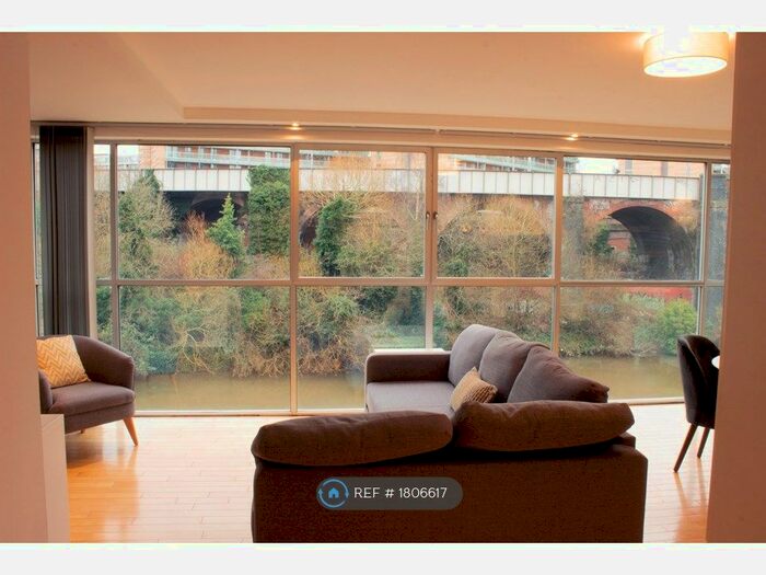 2 Bedroom Flat To Rent In South Hall Street, Salford, M5