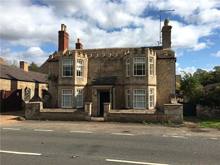 3 Bedroom Semi-Detached House To Rent In Overend, Elton, PE8