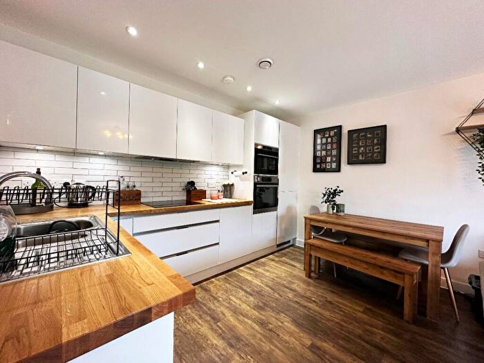 1 Bedroom Flat To Rent In Daisy Court, Jackdaw Close, Romford, RM3