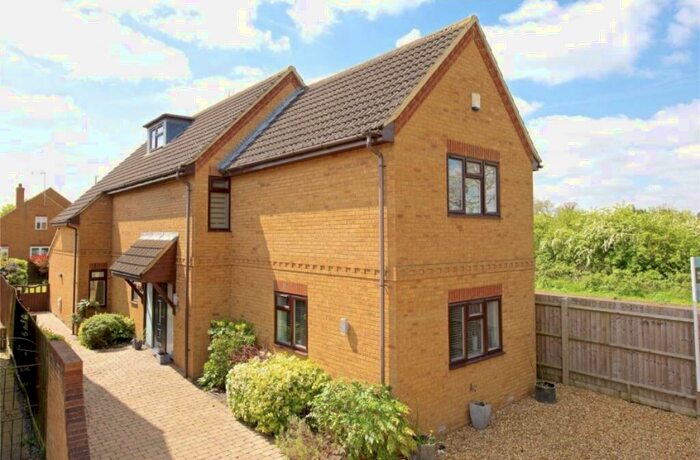 5 Bedroom Detached House For Sale In Roses Close, Wollaston, NN29