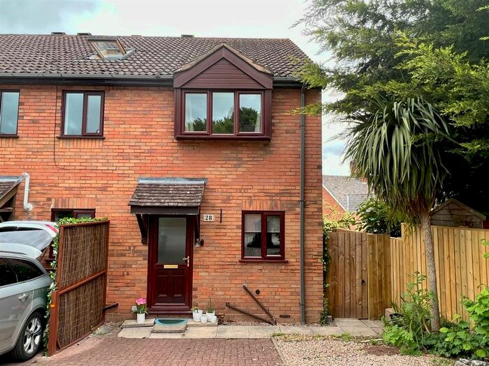 2 Bedroom End Of Terrace House To Rent In Clayfield Drive, Malvern, WR14
