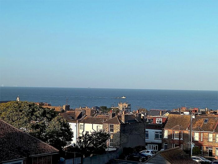 2 Bedroom Flat To Rent In Crofts Place, Broadstairs, CT10