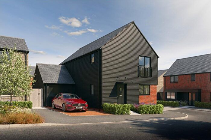 3 Bedroom Detached House For Sale In Danesmead Drive, Bratton, BA13