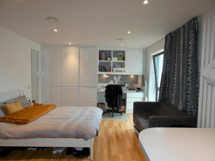 Studio To Rent In East Road, Cambridge, CB1