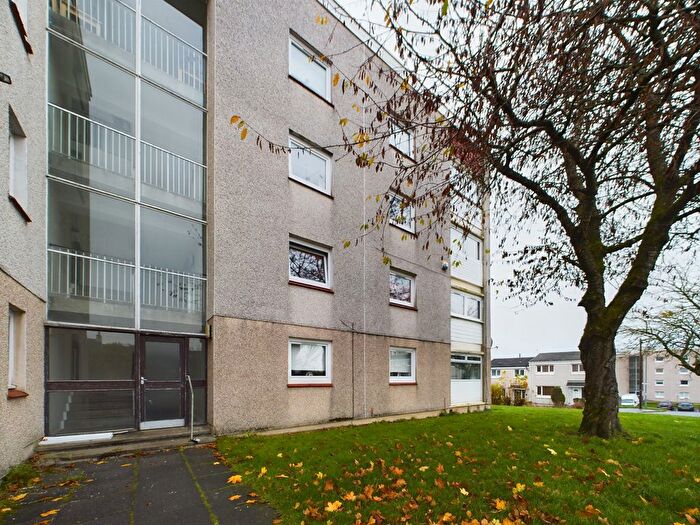 2 Bedroom Flat To Rent In Mowbray, East Kilbride, G74