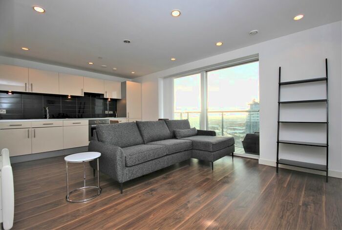 2 Bedroom Property To Rent In No. Media City, Salford, Lancashire, M50