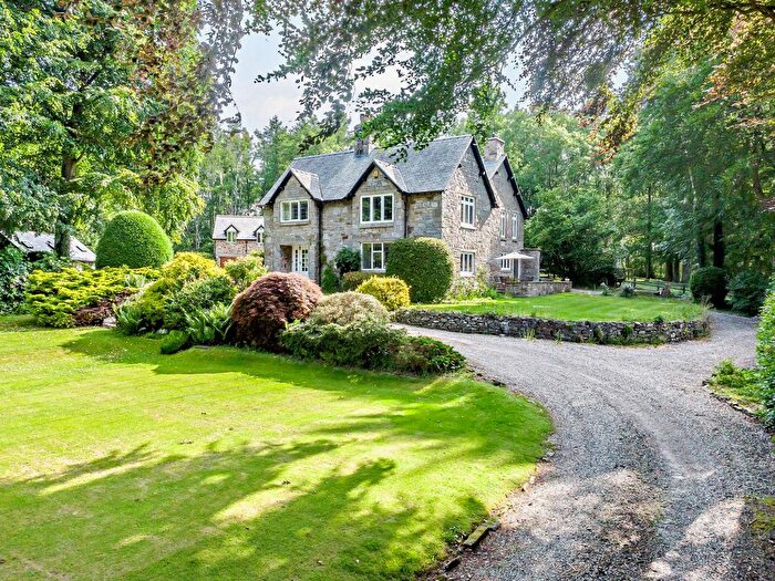 6 Bedroom Detached House For Sale In Bronygarth, Oswestry, Shropshire, SY10