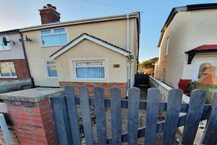 2 Bedroom Property To Rent In Penrhos Avenue, Cyffordd Llandudno, LL31