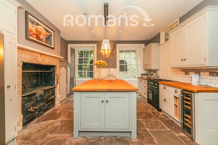 3 Bedroom Flat To Rent In Cornwallis Crescent, Clifton, Bristol, BS8