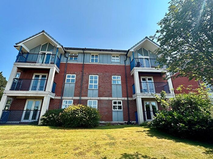 2 Bedroom Flat For Sale In Newton Drive, Blackpool, FY3