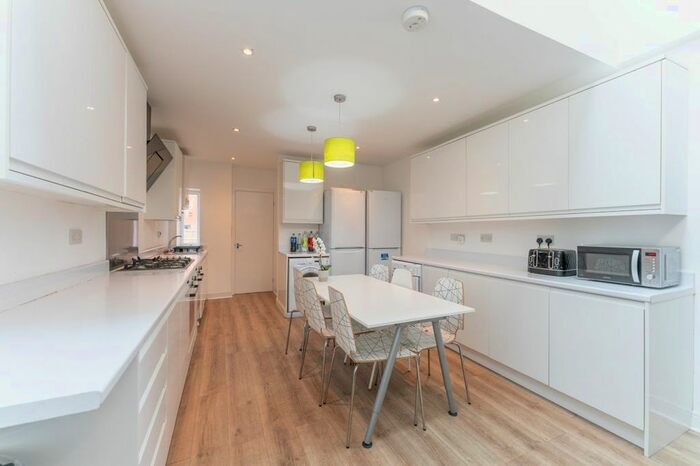 6 Bedroom Terraced House To Rent In Harrow Road, Selly Oak, Birmingham, B29