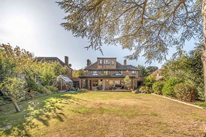 5 Bedroom Detached House For Sale In Gibsons Hill, Streatham, SW16