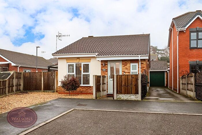 2 Bedroom Bungalow For Sale In Salcombe Close, Newthorpe, Nottingham, NG16