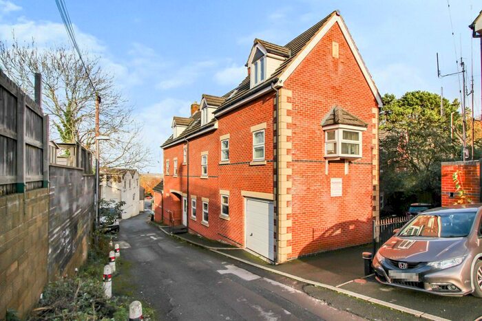 1 Bedroom Flat To Rent In Little London, Old Town, Swindon, SN1