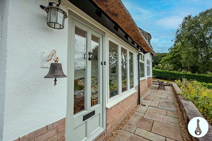 5 Bedroom Detached House For Sale In Neston Road, Neston, CH64