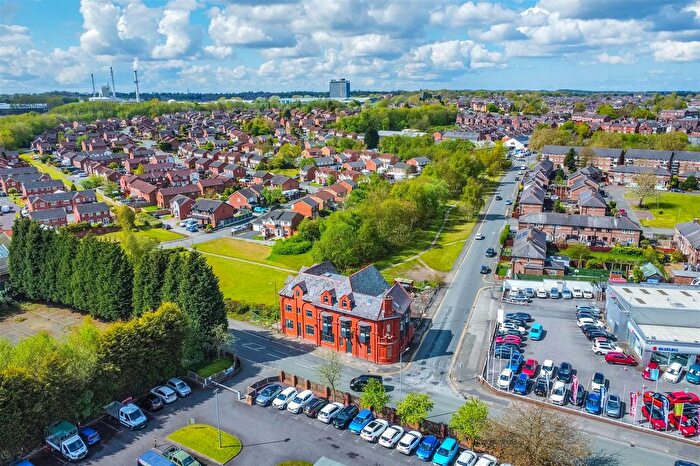 2 Bedroom Flat For Sale In Canal Street, St. Helens, WA10