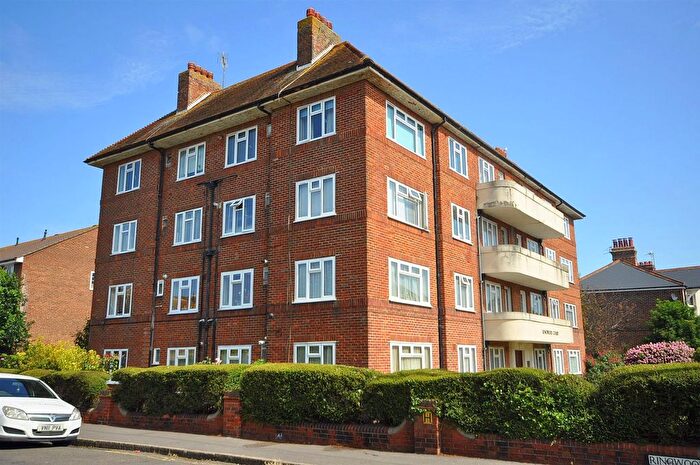 2 Bedroom Flat For Sale In Seaside, Eastbourne, BN22