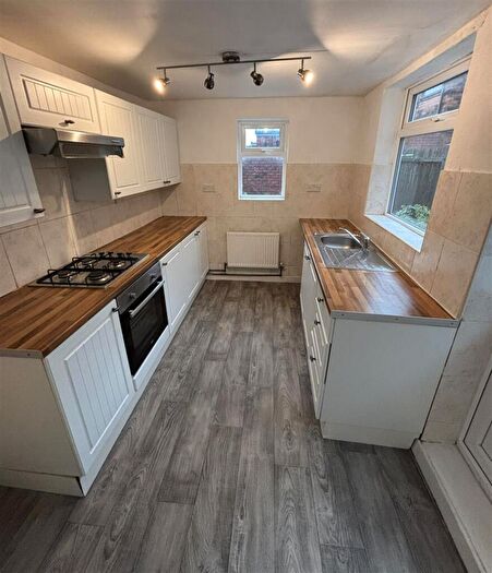 2 Bedroom House To Rent In Lorraine Street, Hull, HU8