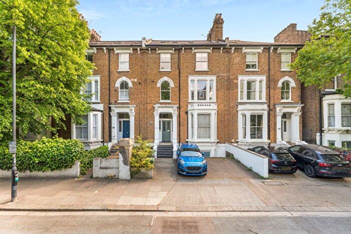 2 Bedroom Flat For Sale In Hammersmith Grove, Hammersmith, W6