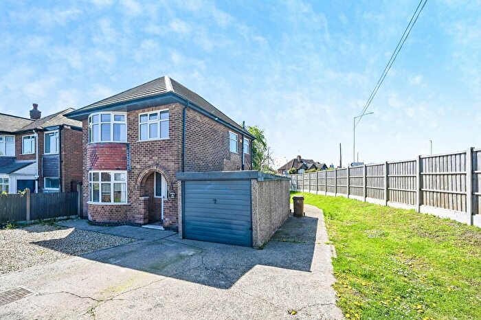 3 Bedroom Detached House For Sale In Hermitage Avenue, Mansfield, Nottinghamshire, NG18