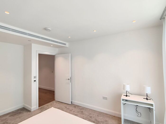 2 Bedroom Flat To Rent In Gasholder Place, London, SE11