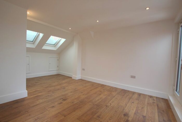 4 Bedroom Terraced House To Rent In Millais Road, Enfield, EN1
