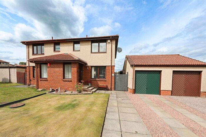 3 Bedroom Semi-Detached House For Sale In Laggan Crescent, Glenrothes, KY7