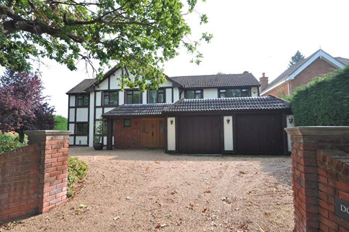 5 Bedroom Detached House To Rent In Trumps Green Road, Virginia Water, GU25