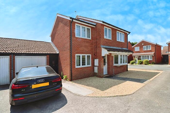 4 Bedroom Link Detached House For Sale In Oak Close, Little Stoke, Bristol, Gloucestershire, BS34