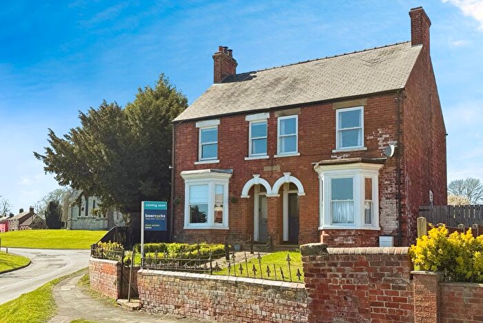 3 Bedroom Semi-Detached House For Sale In Mount Villa, Cross Street, Lincolnshire, DN19