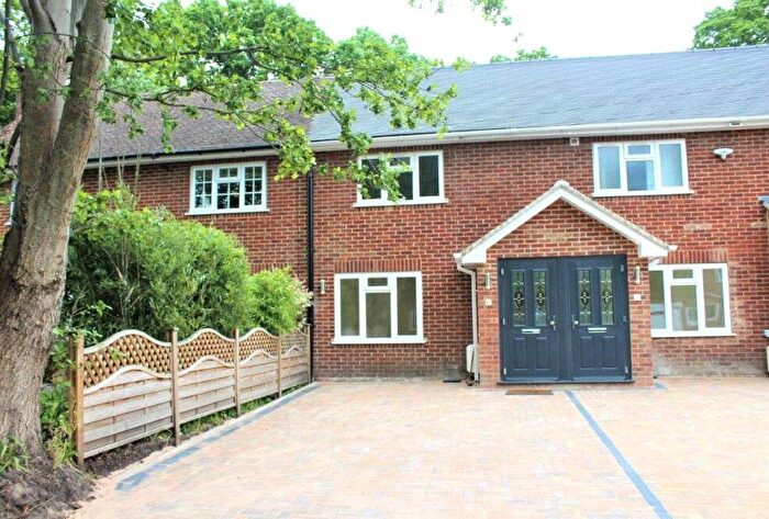 2 Bedroom Terraced House To Rent In Conway Drive, Farnborough, Hampshire, GU14