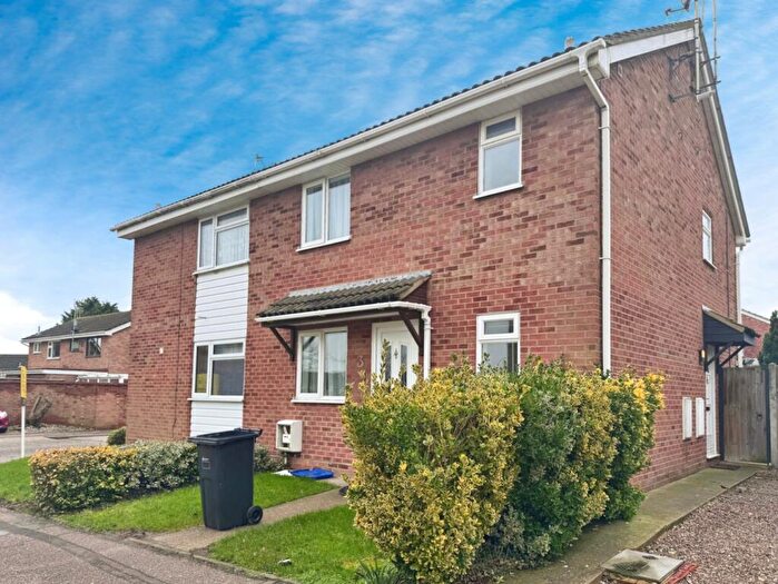 1 Bedroom Semi Detached House To Rent In Old Mead, Southend-On-Sea, SS2