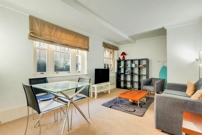2 Bedroom Flat To Rent In Gloucester Street, Pimlico, SW1V