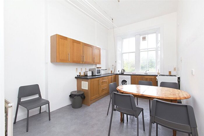 5 Bedroom Flat To Rent In Haymarket Terrace, Edinburgh, EH12