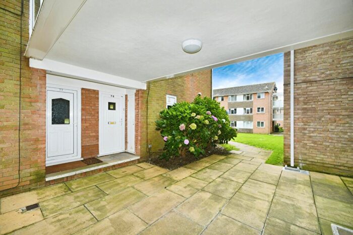 2 Bedroom Flat For Sale In Westbrook, Lustrells Vale, Saltdean, Brighton, BN2