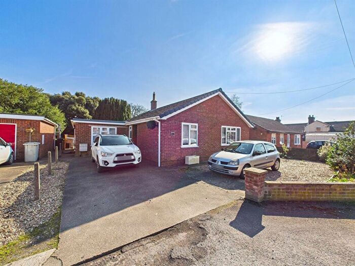 3 Bedroom Detached Bungalow For Sale In Seymour Lane, Alford, LN13