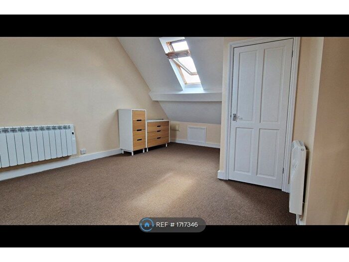 Studio To Rent In Western Road, Tring, HP23